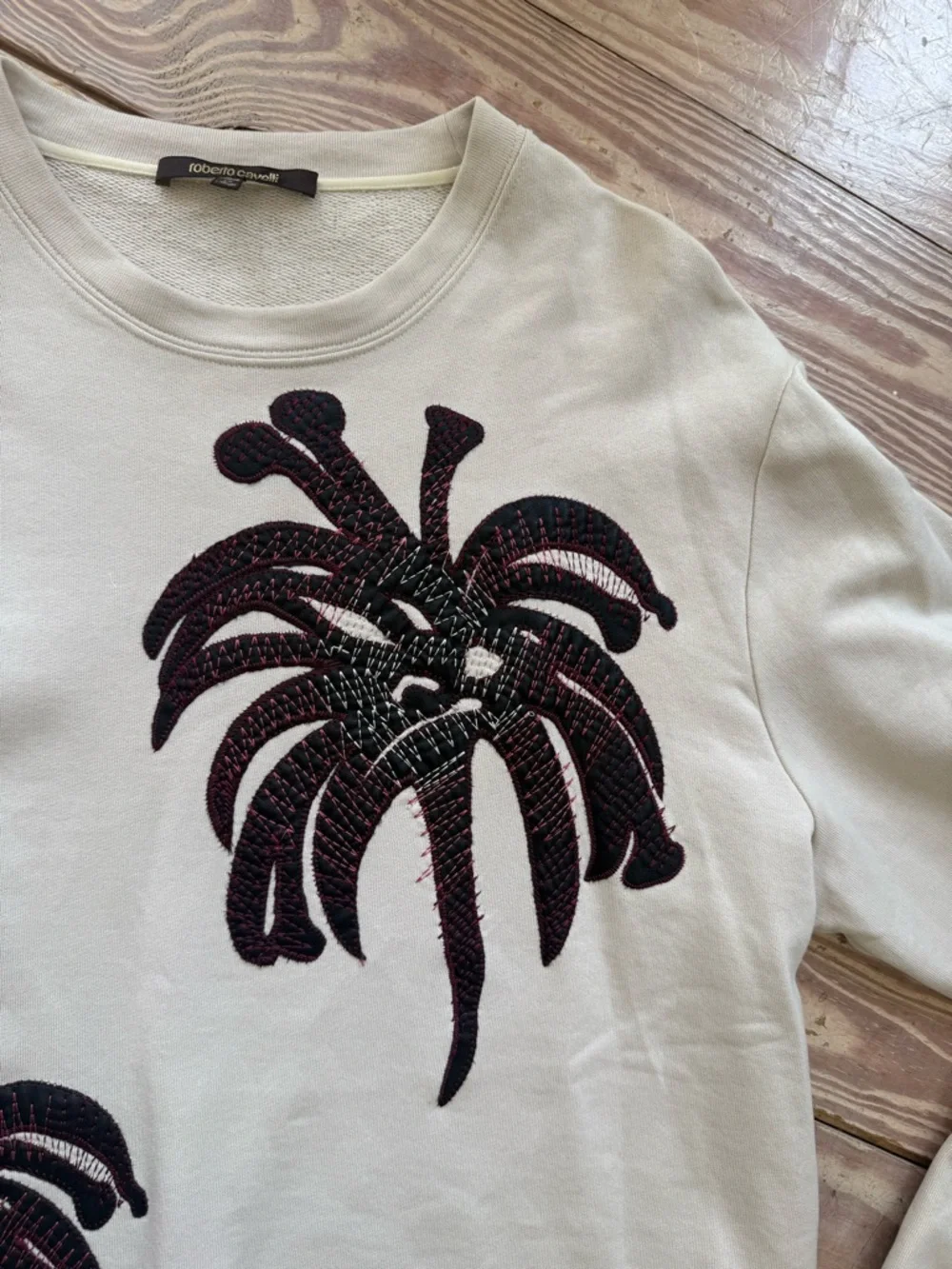 Roberto Cavalli palm tree crewneck size xl - Picture 2 of 4